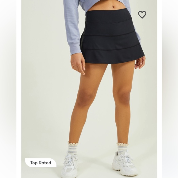 NWT serves up skort - Picture 2 of 7